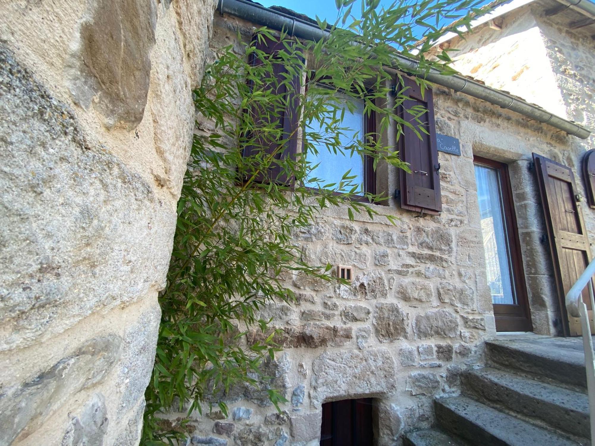 Les Caselles, Gite Et Maison D'Hotes Saint-Beauzely Buitenkant foto