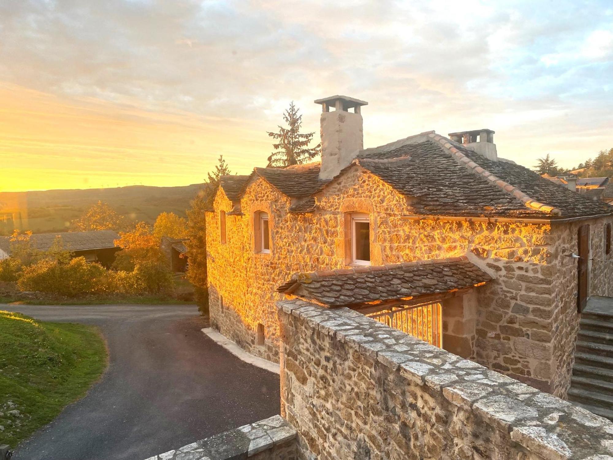 Les Caselles, Gite Et Maison D'Hotes Saint-Beauzely Buitenkant foto