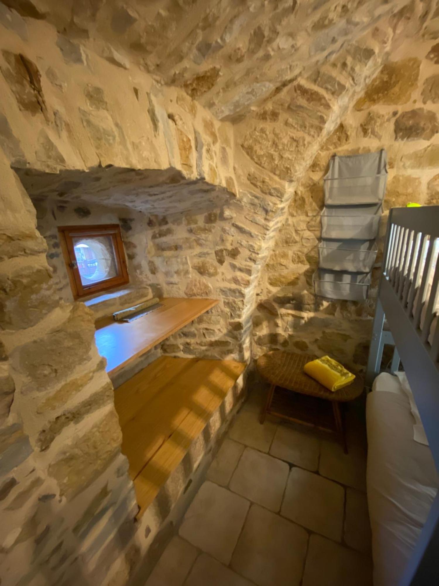 Les Caselles, Gite Et Maison D'Hotes Saint-Beauzely Buitenkant foto