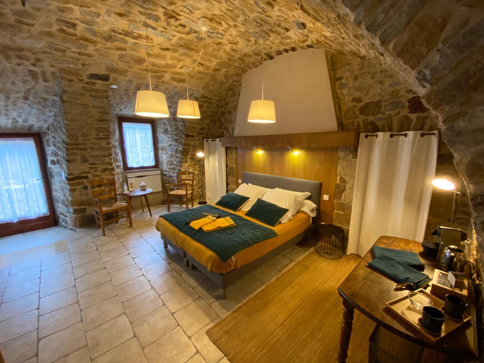 Les Caselles, Gite Et Maison D'Hotes Saint-Beauzely Buitenkant foto