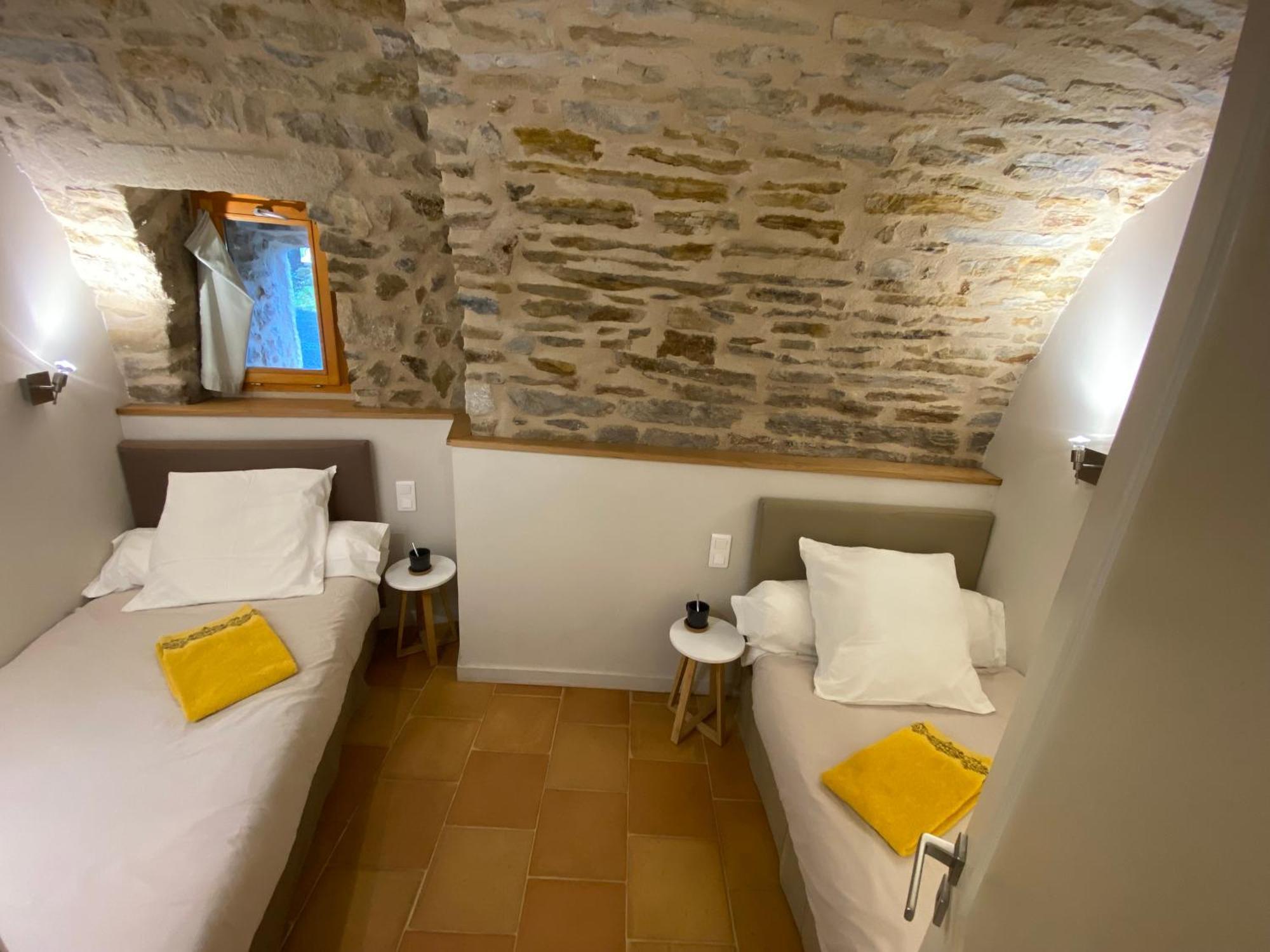 Les Caselles, Gite Et Maison D'Hotes Saint-Beauzely Buitenkant foto