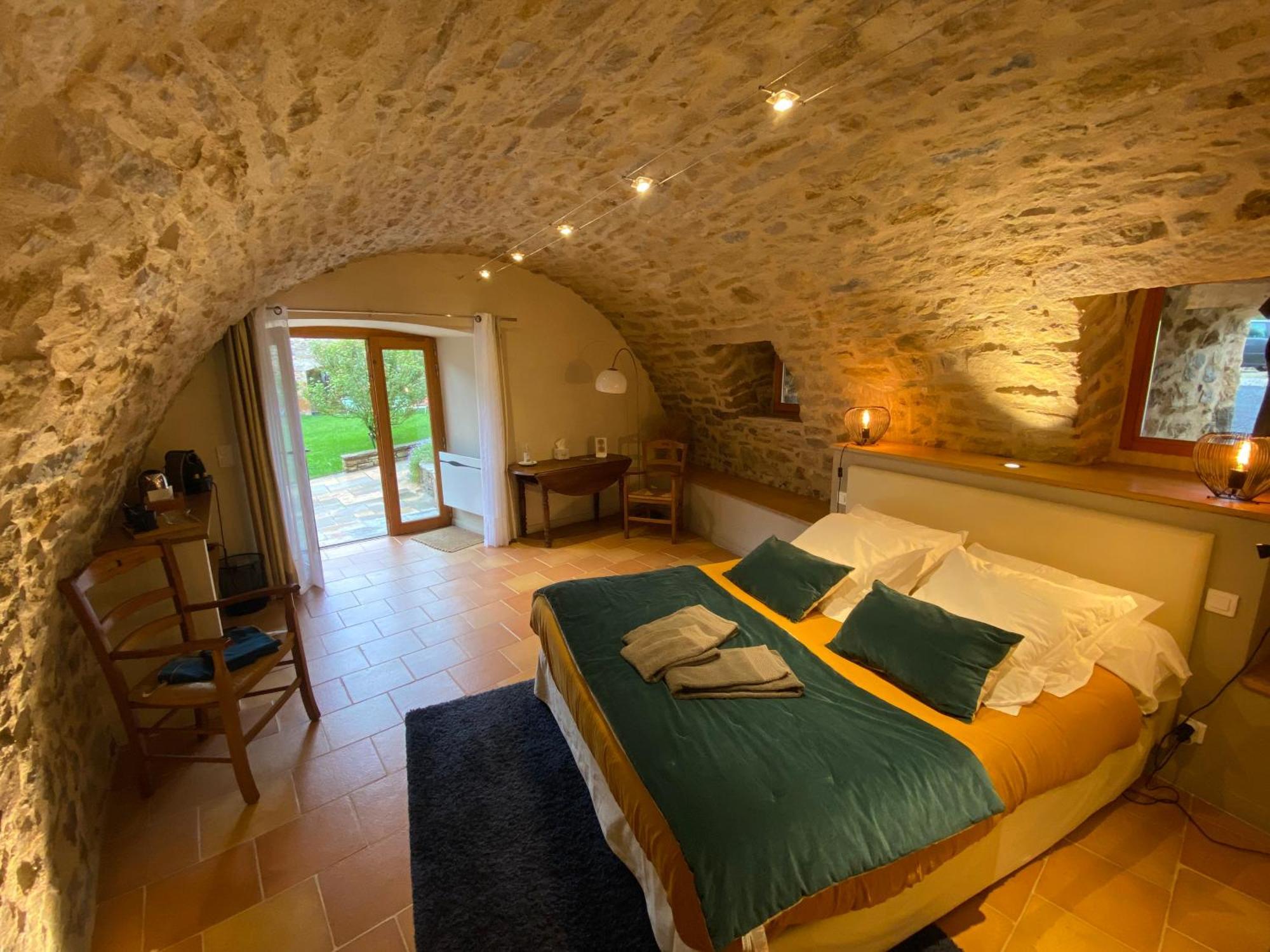 Les Caselles, Gite Et Maison D'Hotes Saint-Beauzely Buitenkant foto